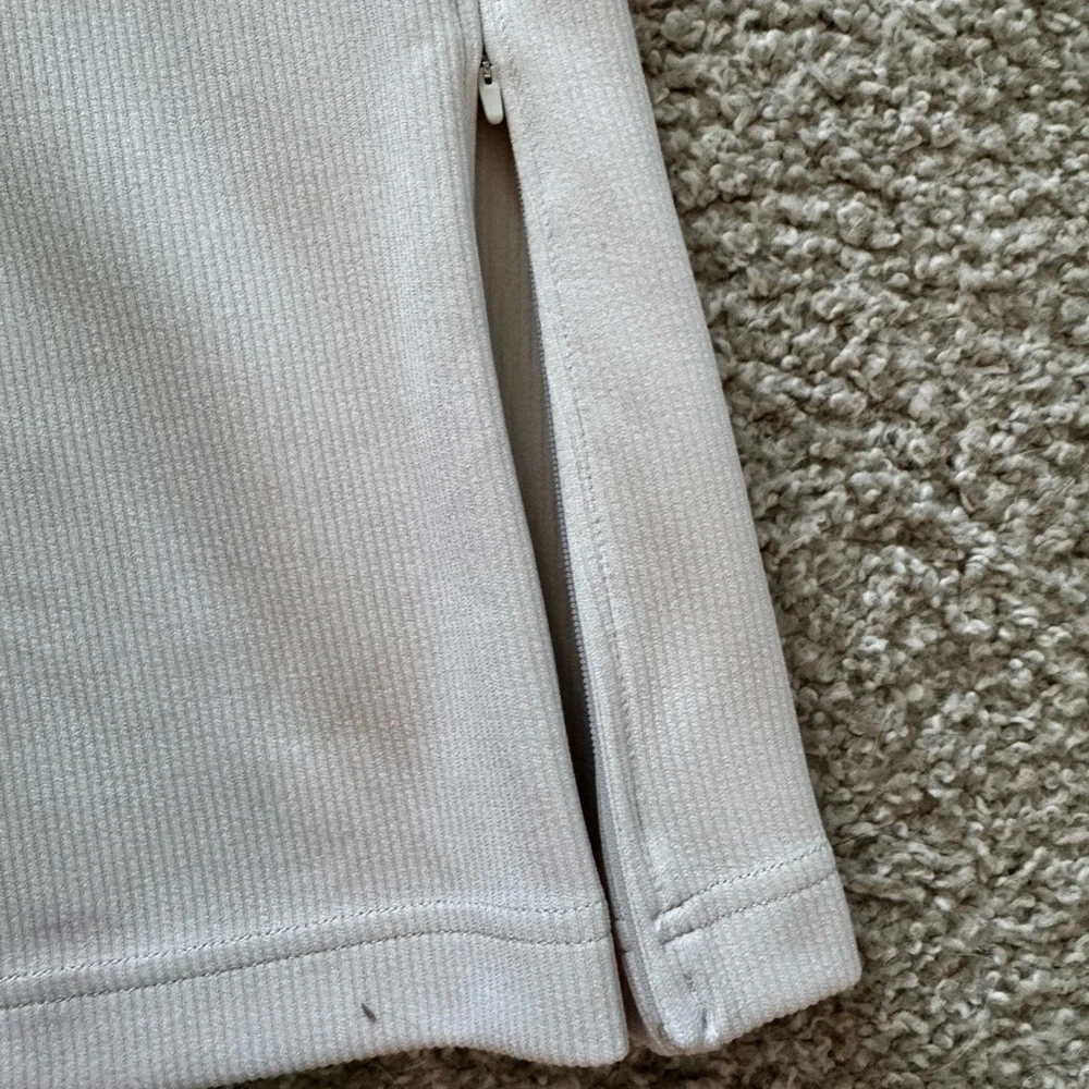 Lululemon Ribbed Softstreme Flared Pant * 32.5 bone size 12 - Picture 6 of 7